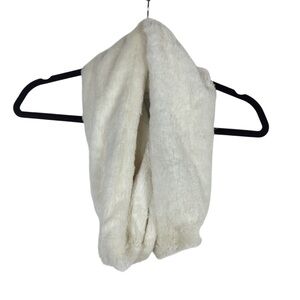 Harper Canyon Infinity Faux Fur Scarf